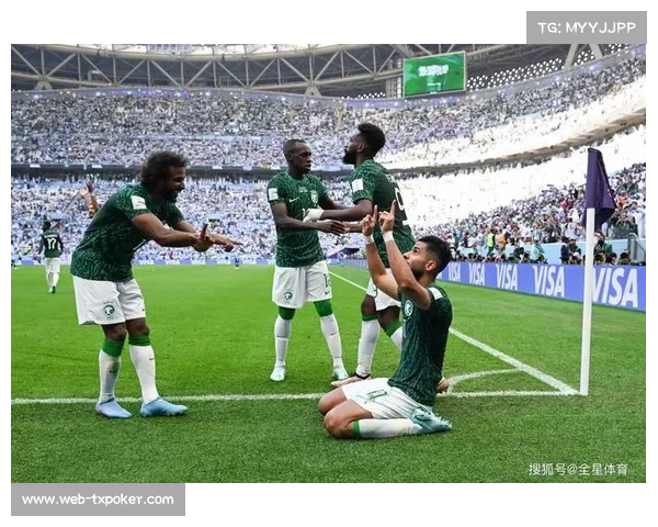 霍芬海姆客场3-2逆转沃尔夫斯堡，阿穆拉双响建功